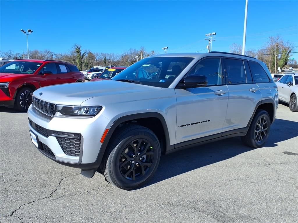 New 2026 Jeep Grand Cherokee Altitude image 8