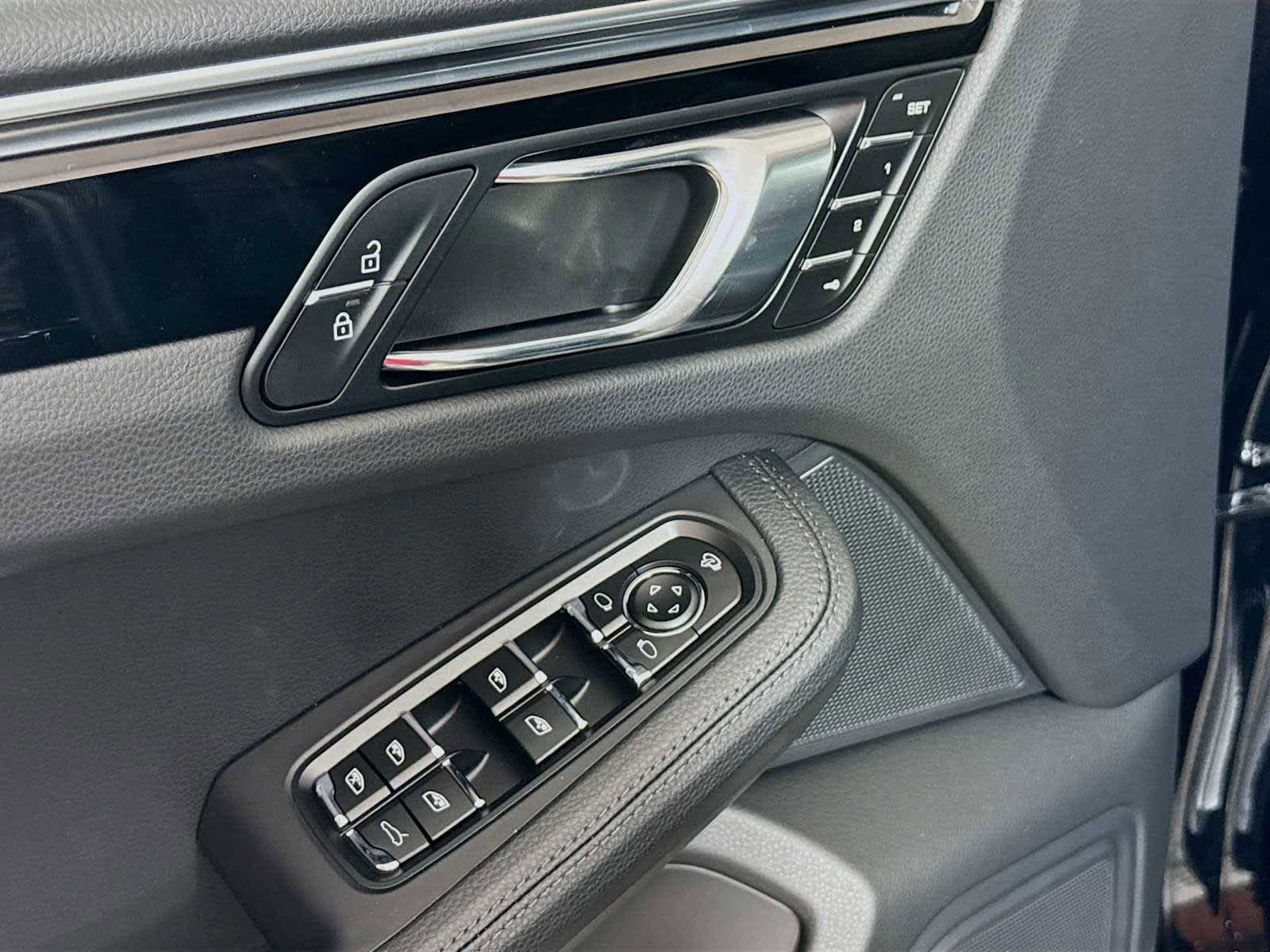 New 2025 Porsche Macan AWD/4WD image 14