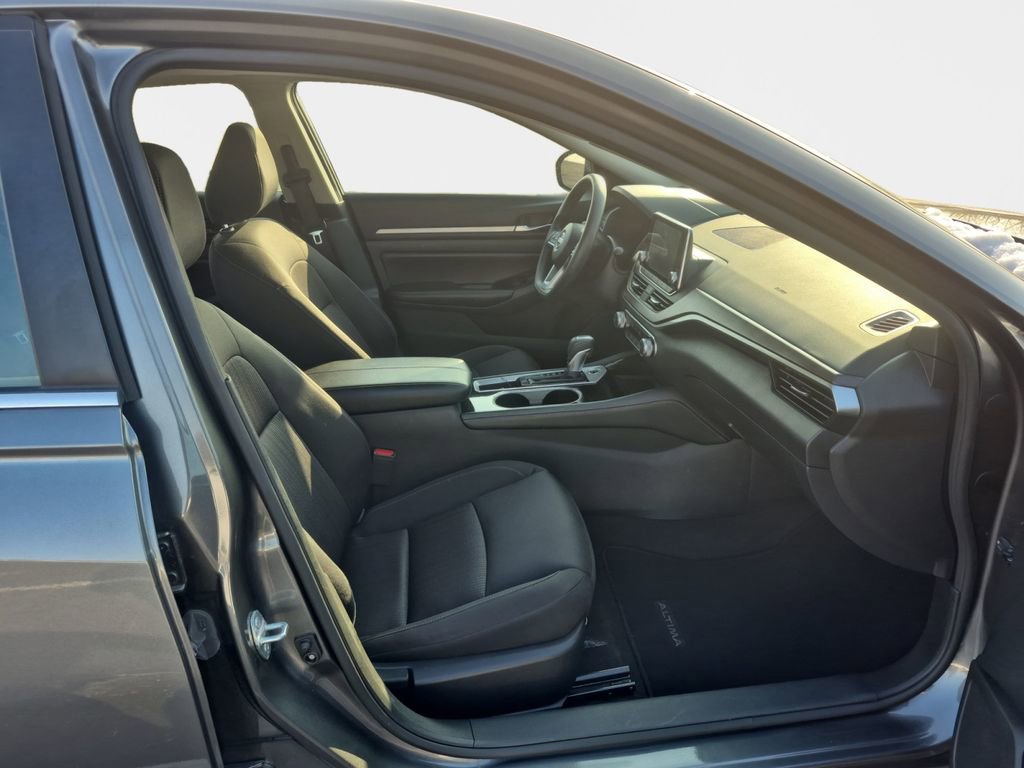 Used 2023 Nissan Altima 2.5 SV image 18