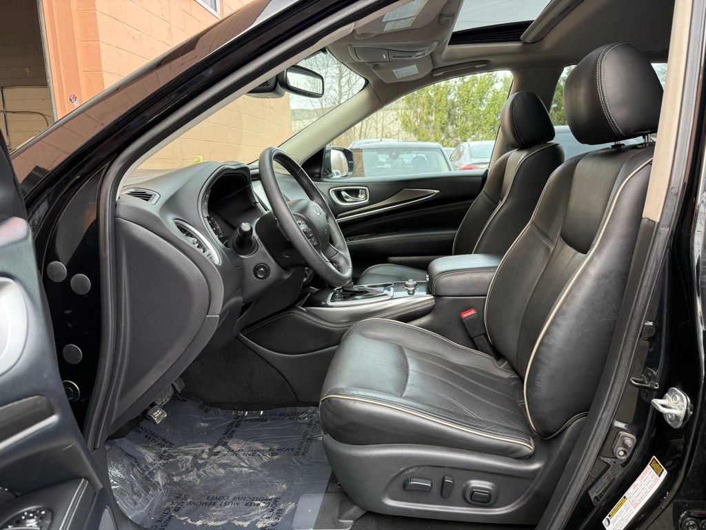 Used 2019 INFINITI QX60 Luxe w/ Essential Package image 9