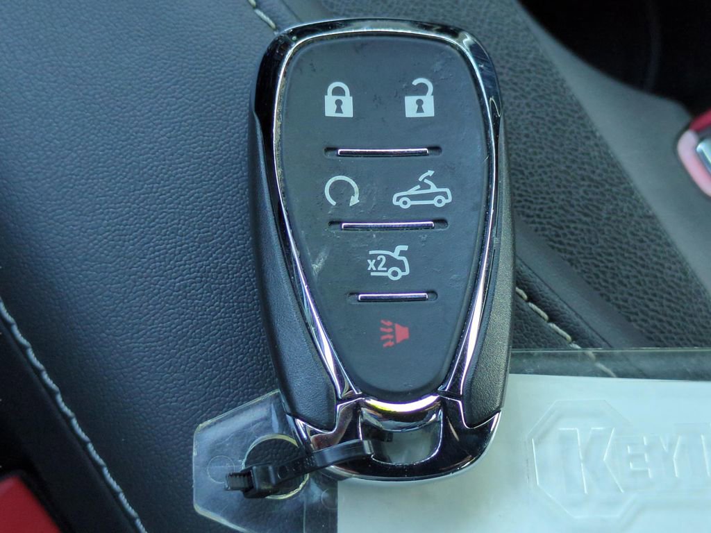 Used 2021 Chevrolet Camaro LT w/ LPO, Ground Effects Package image 20