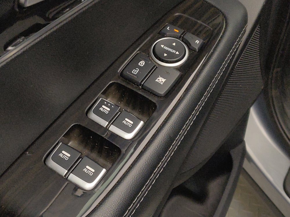 Used 2020 Kia Sorento AWD V6 image 27