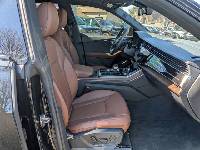 Used 2025 Audi Q8 Premium Plus image 33