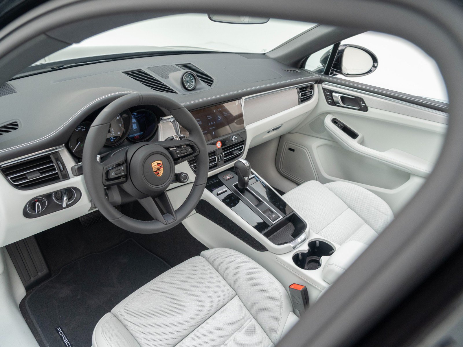 New 2026 Porsche Macan S AWD/4WD image 19