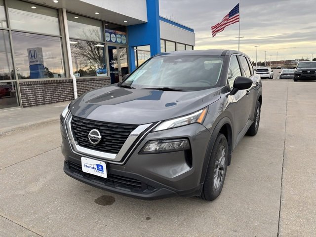 Used 2021 Nissan Rogue S image 1