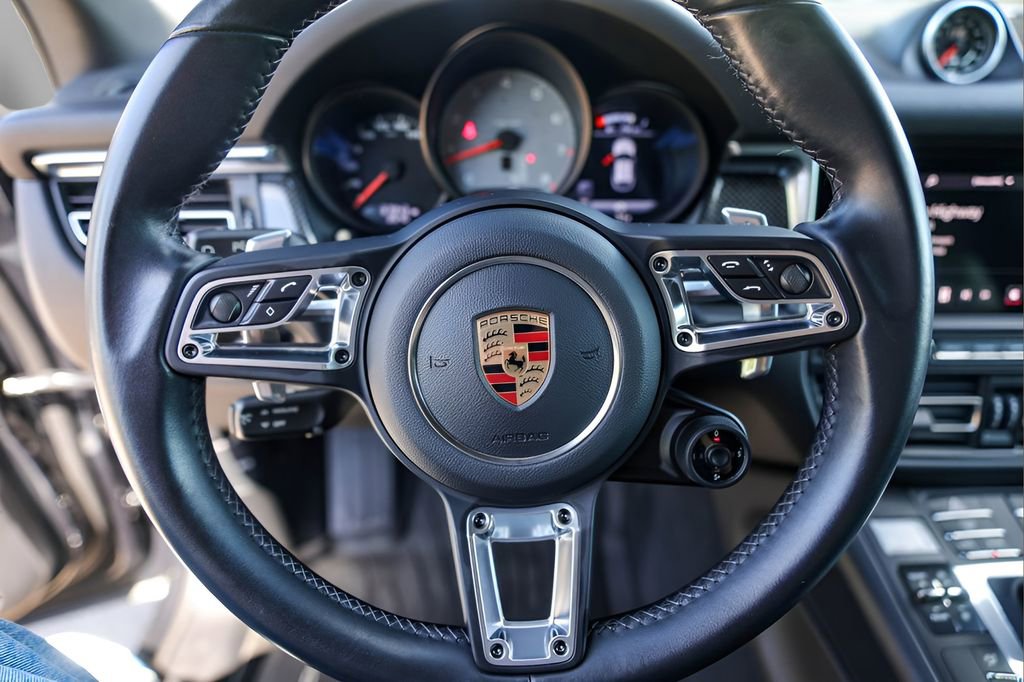 Used 2020 Porsche Macan S image 12