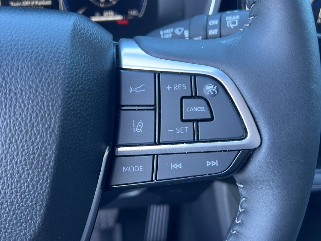 Certified 2026 Toyota Highlander Limited AWD/4WD image 21