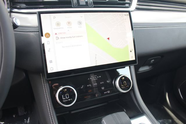 New 2026 Jaguar F-PACE R-Dynamic S image 16