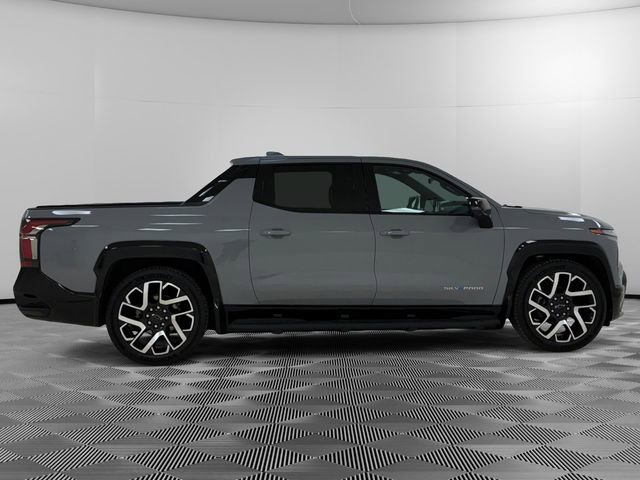 Certified 2025 Chevrolet Silverado EV RST AWD/4WD image 6