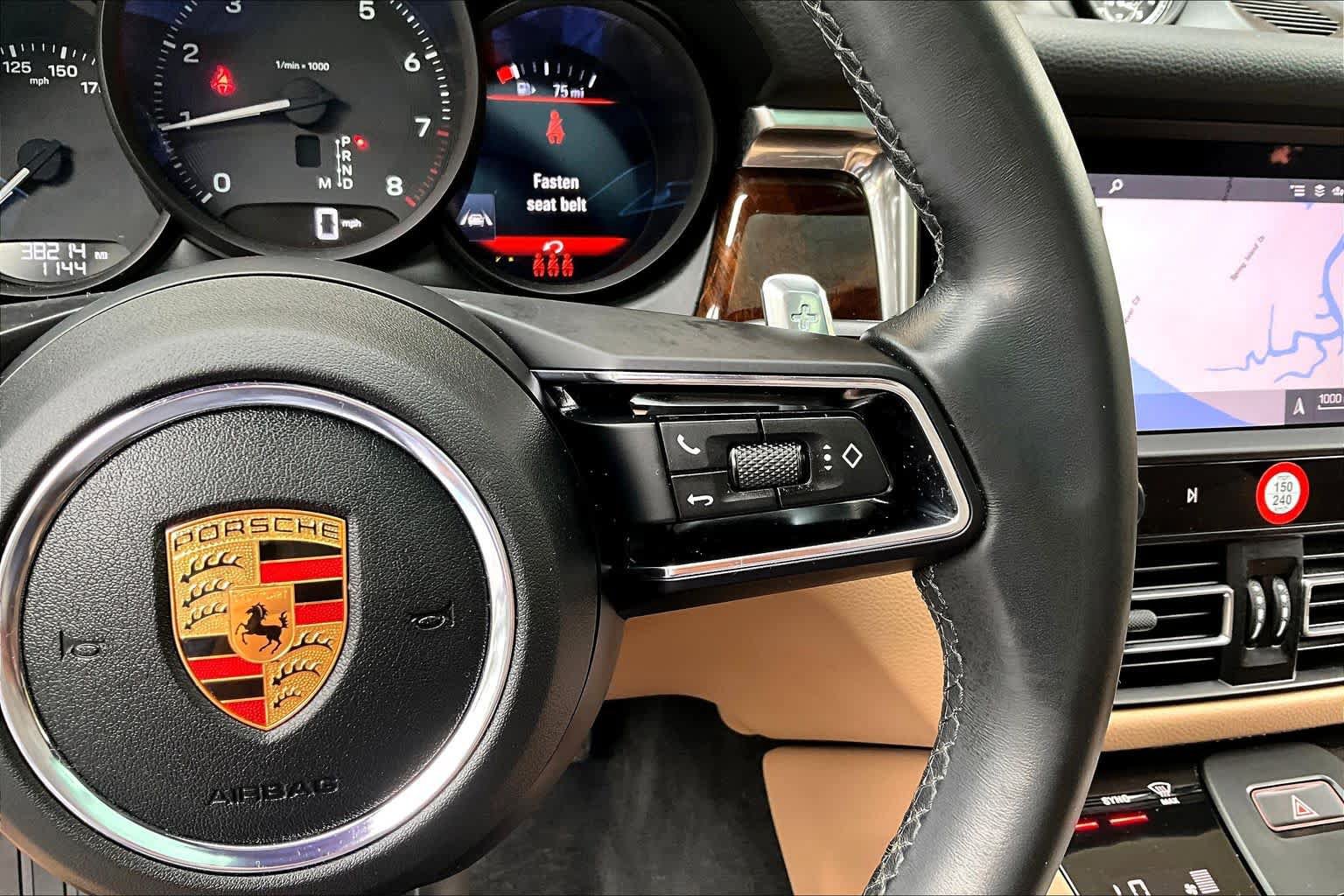 Used 2023 Porsche Macan AWD/4WD image 24