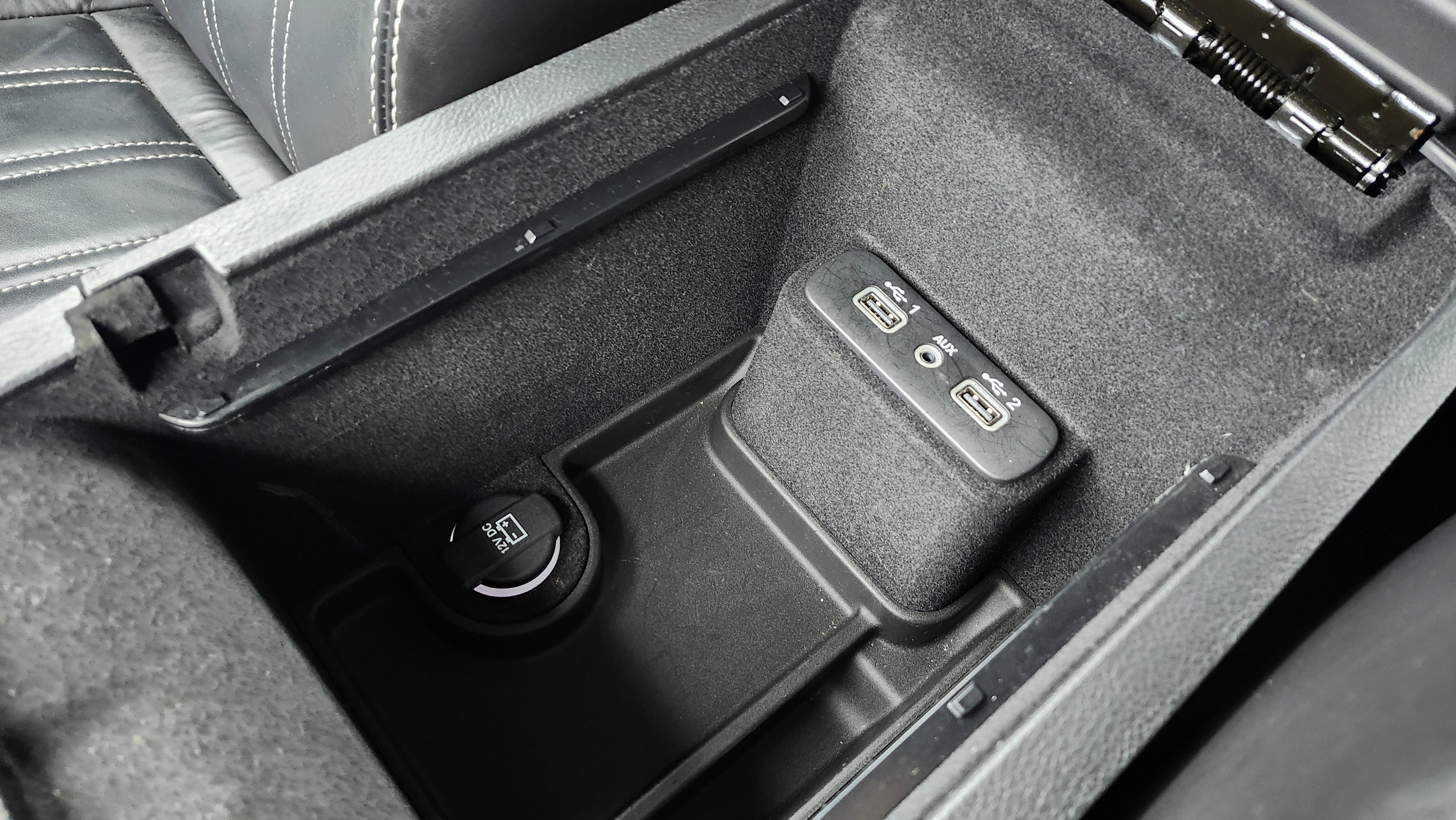 Used 2023 Chrysler 300 S image 36