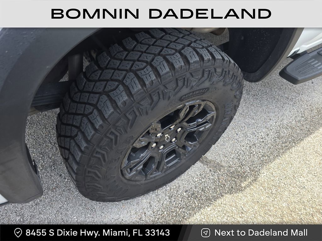 Used 2025 Chevrolet Silverado 1500 ZR2 image 14