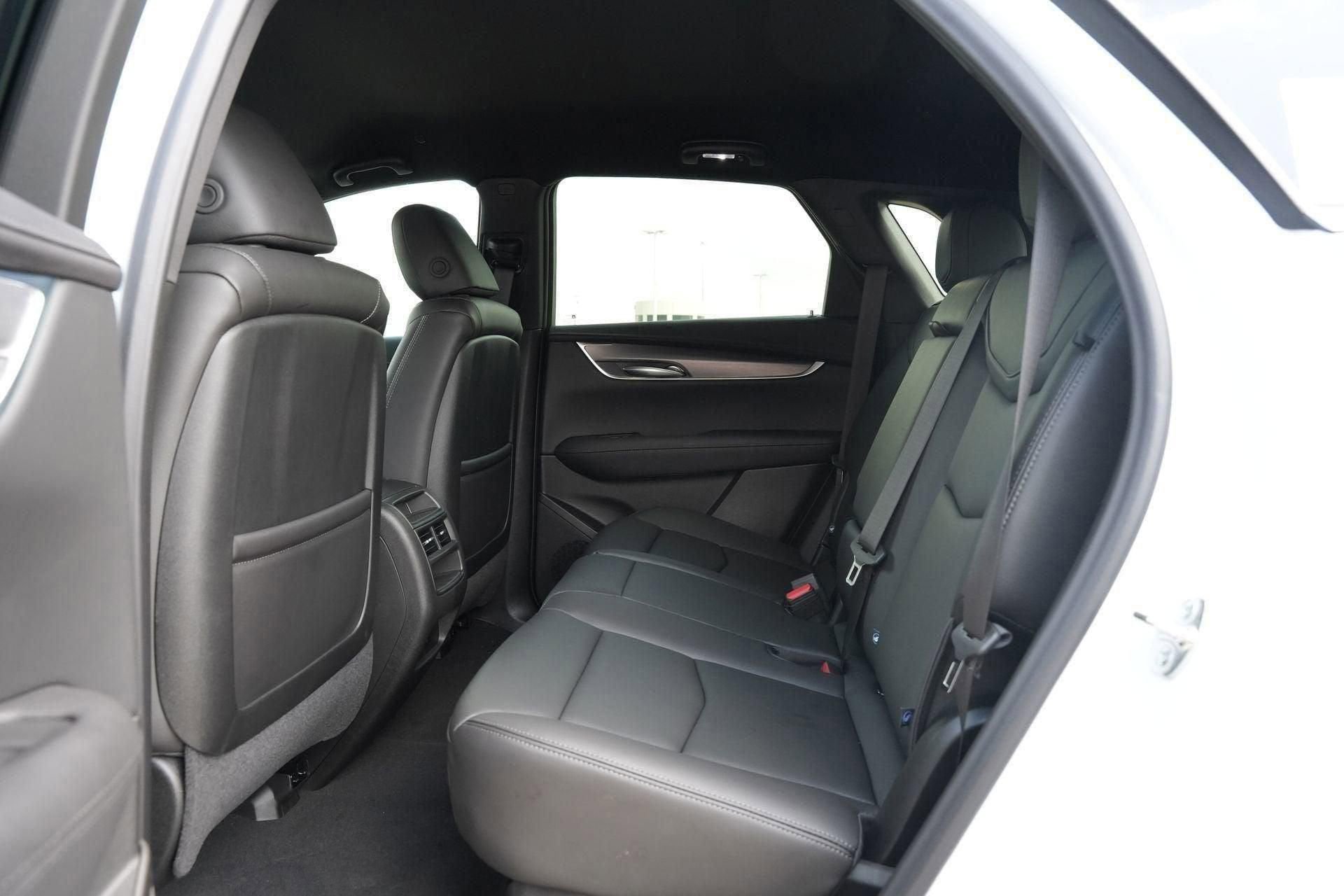 New 2026 Cadillac XT5 Luxury w/ LPO, Floor Liner Package image 80