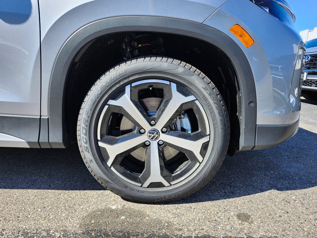 New 2026 Volkswagen Tiguan SE AWD/4WD image 12