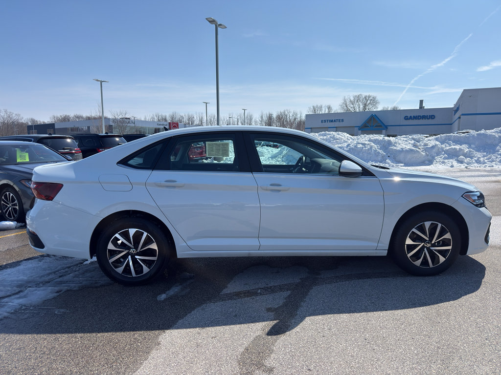 Used 2024 Volkswagen Jetta S FWD image 4