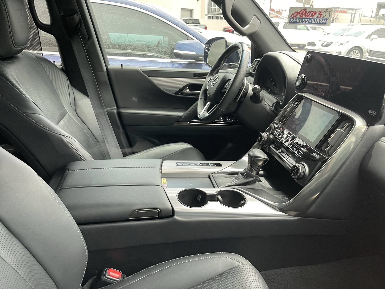 Used 2024 Lexus LX 600 F Sport AWD/4WD image 7