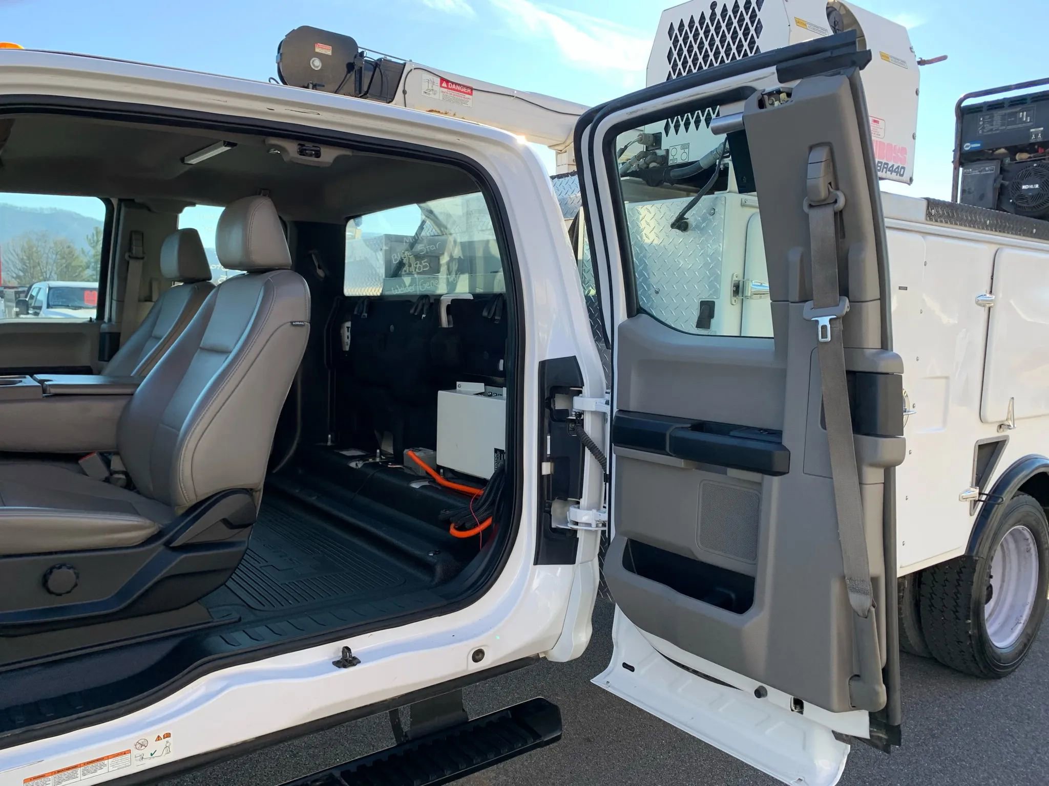 Used 2019 Ford F550 2WD SuperCab Super Duty image 29