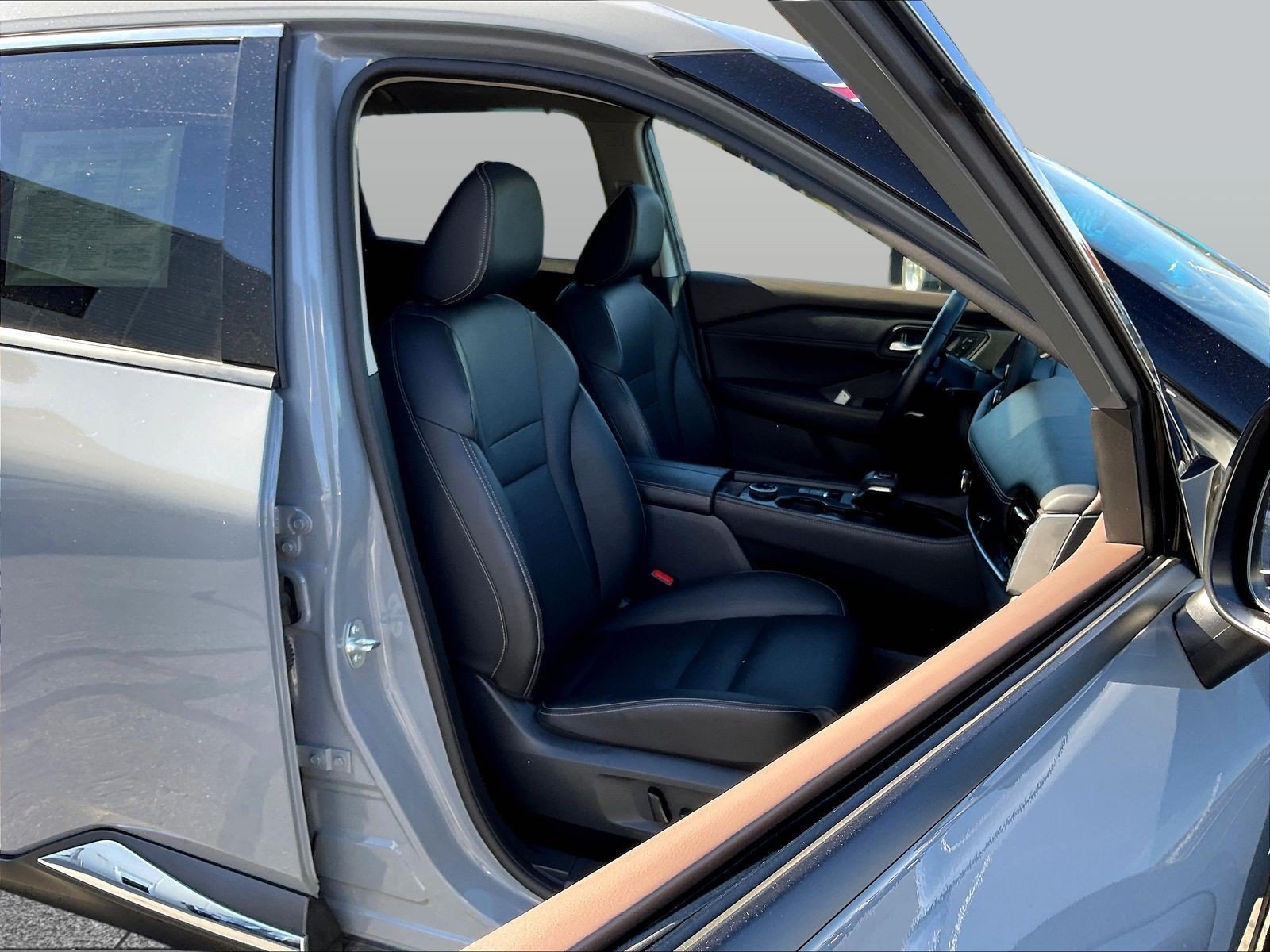 Certified 2023 Nissan Rogue SL w/ SL Premium Package AWD/4WD image 32