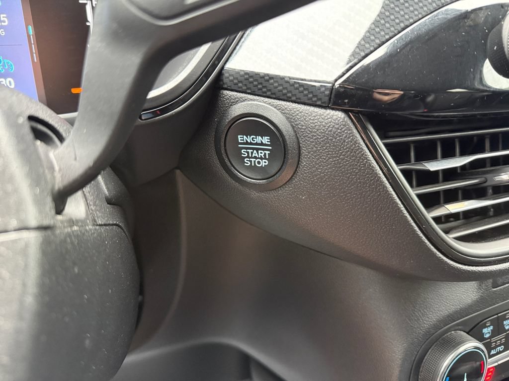 Used 2025 Ford Escape ST-Line Select AWD/4WD image 32