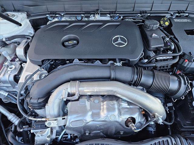 New 2026 Mercedes-Benz GLB 250 image 17
