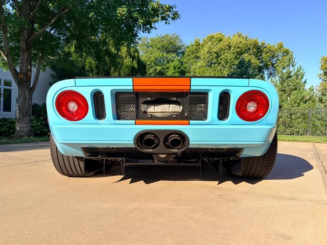 Used 2006 Ford GT RWD image 37