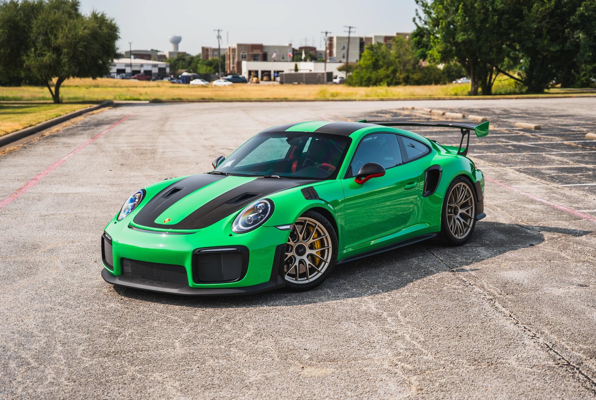 Used 2018 Porsche 911 GT2 RS RWD image 2