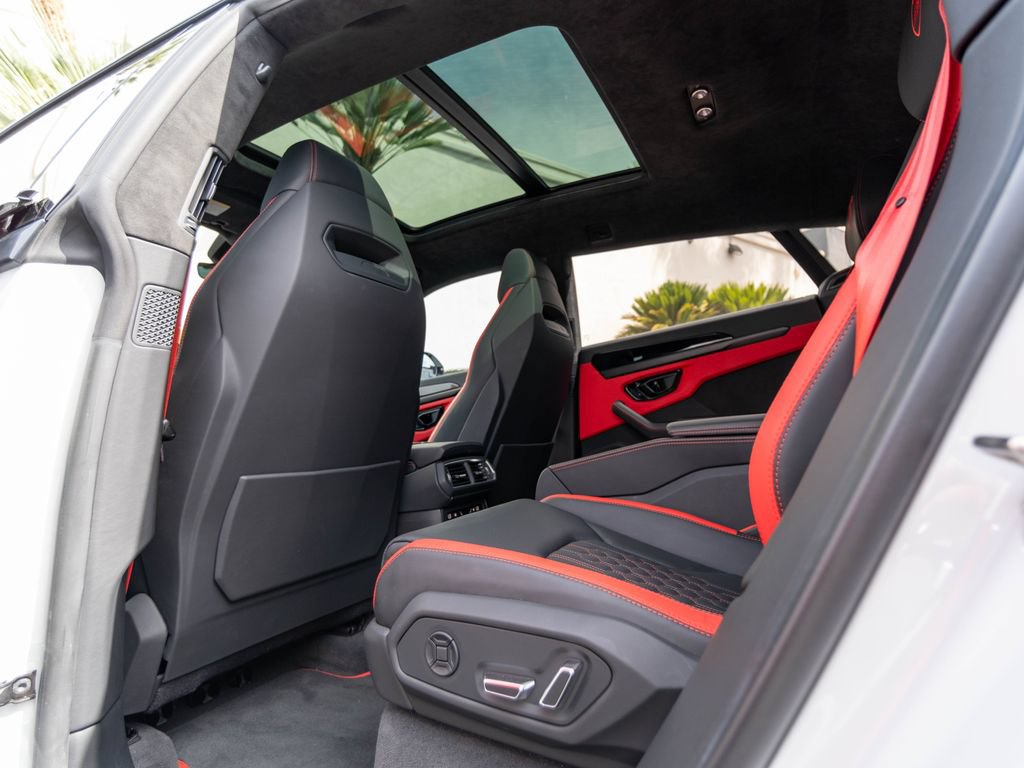 Used 2023 Lamborghini Urus S AWD/4WD image 32
