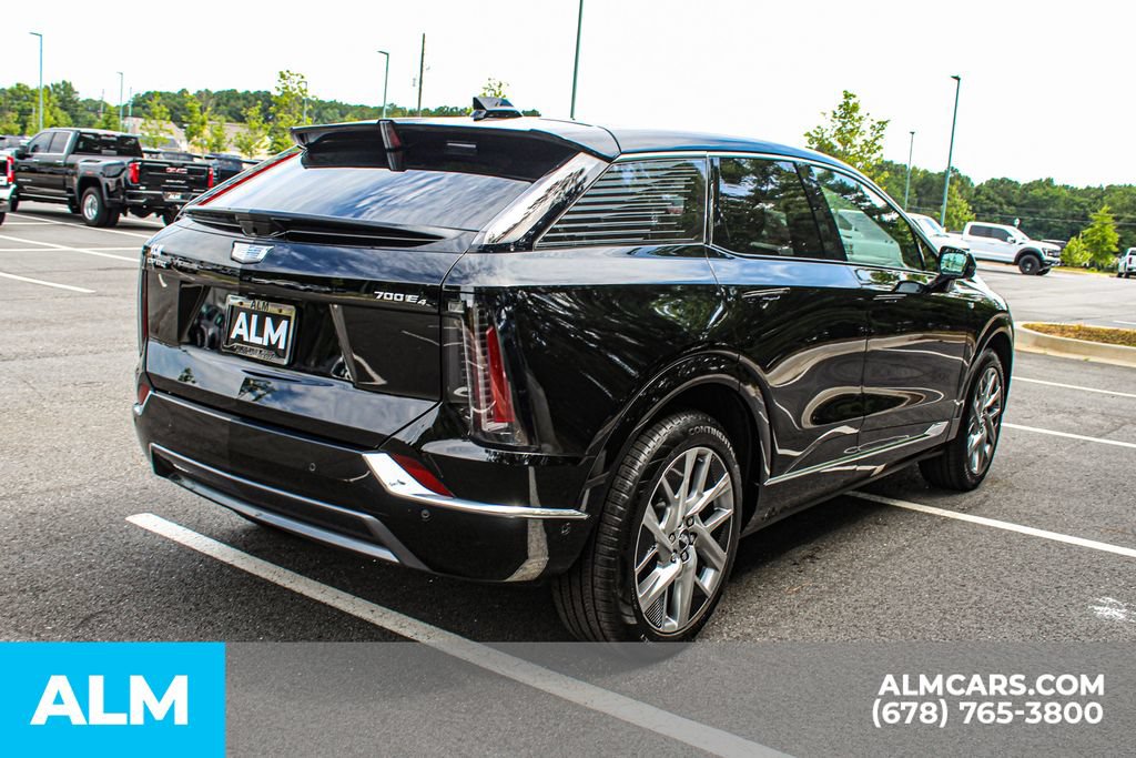Used 2026 Cadillac Optiq Luxury 2 AWD/4WD image 6