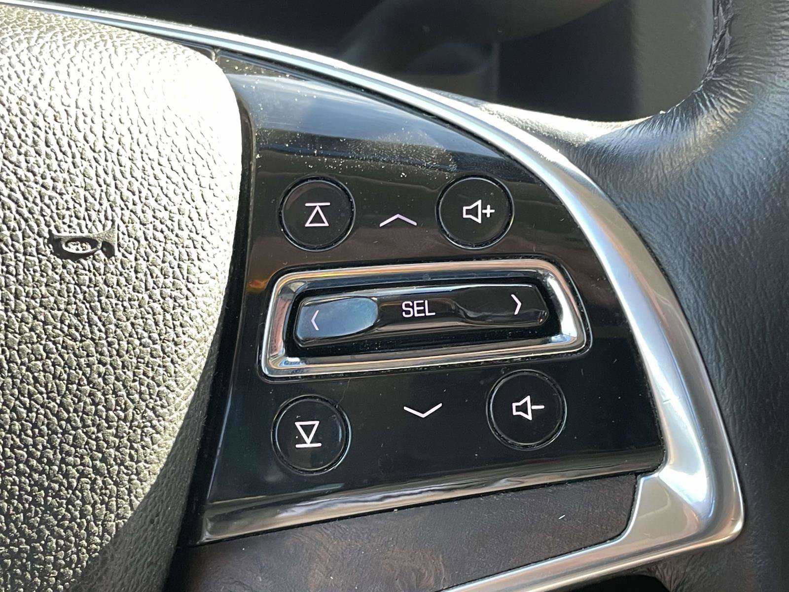 Used 2016 Cadillac Escalade ESV Premium image 22