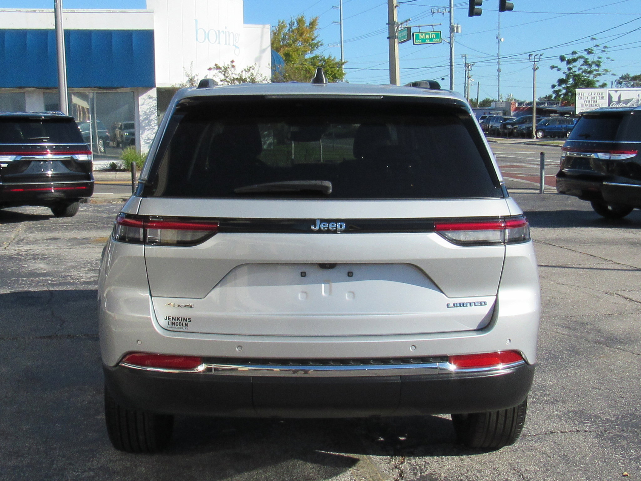 Used 2022 Jeep Grand Cherokee Limited image 4