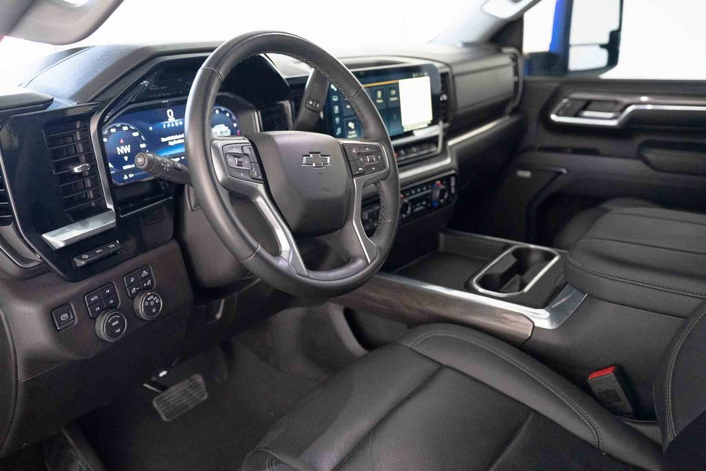 Used 2024 Chevrolet Silverado 2500 LTZ w/ LTZ Plus Package image 24