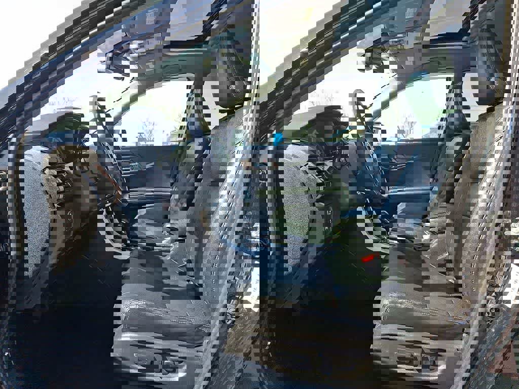 Used 2016 Honda Accord Touring image 11