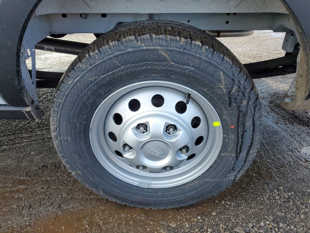 New 2026 Ford Transit 250 148 Medium Roof Extended AWD image 31