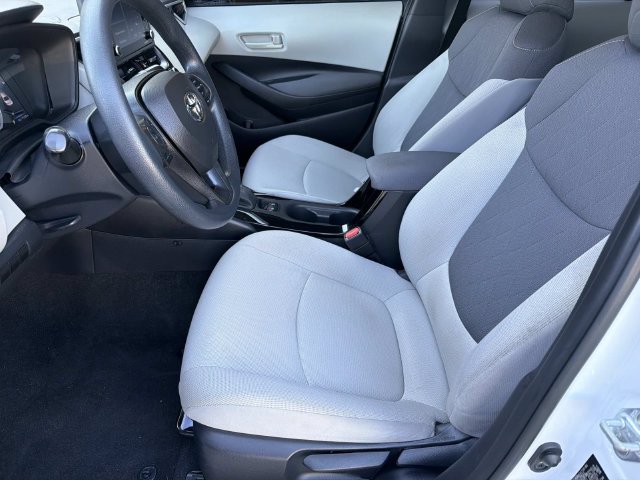Used 2022 Toyota Corolla LE FWD image 14