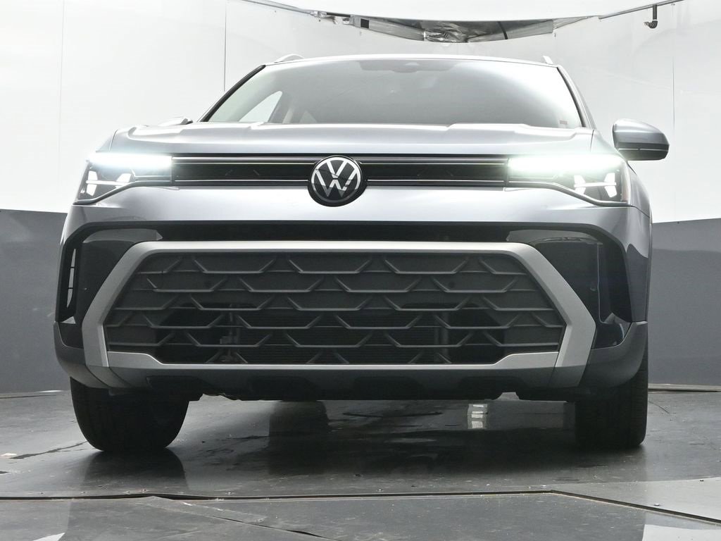 New 2025 Volkswagen Taos SE image 35