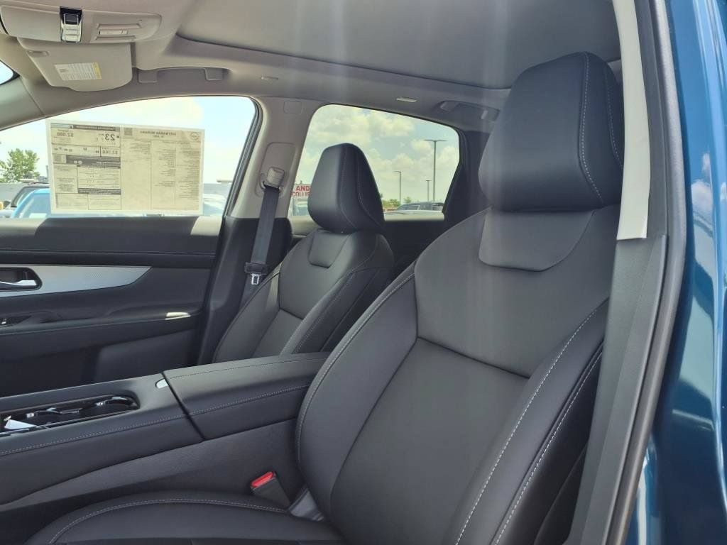 New 2025 Nissan Murano SL w/ Cargo Package AWD/4WD image 13