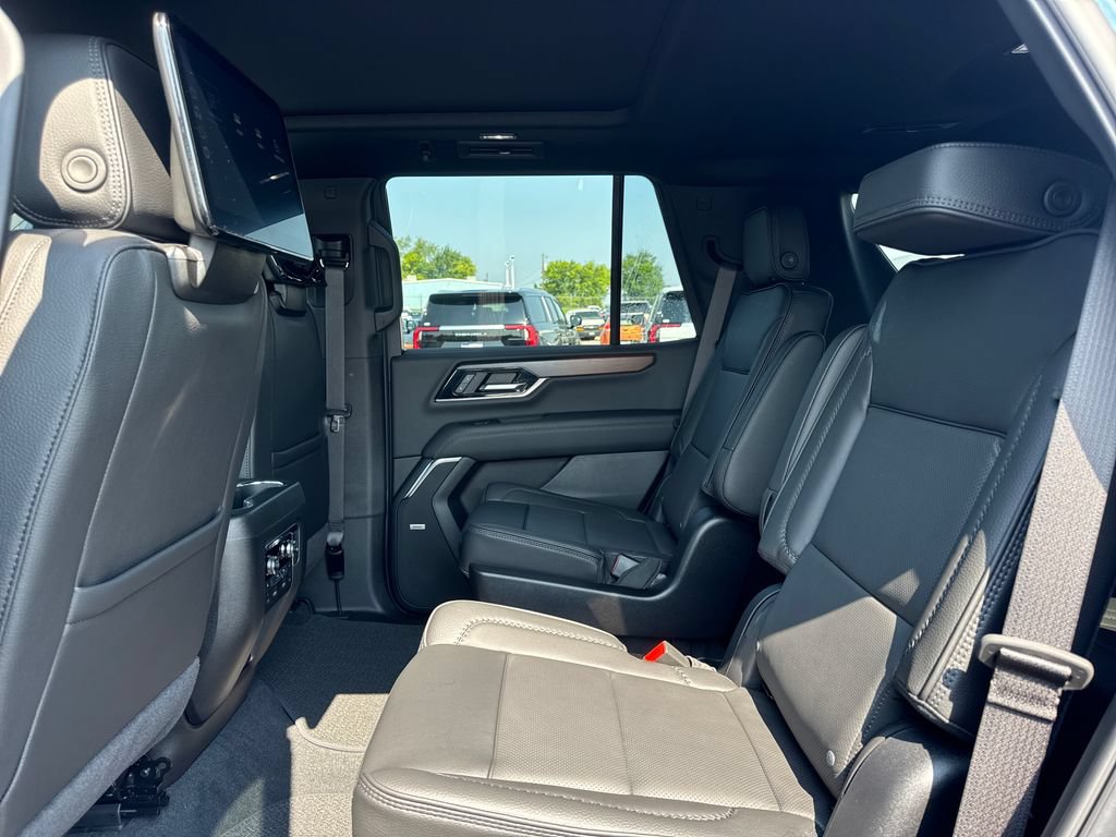 New 2026 GMC Yukon Denali w/ Denali Reserve Package AWD/4WD image 11