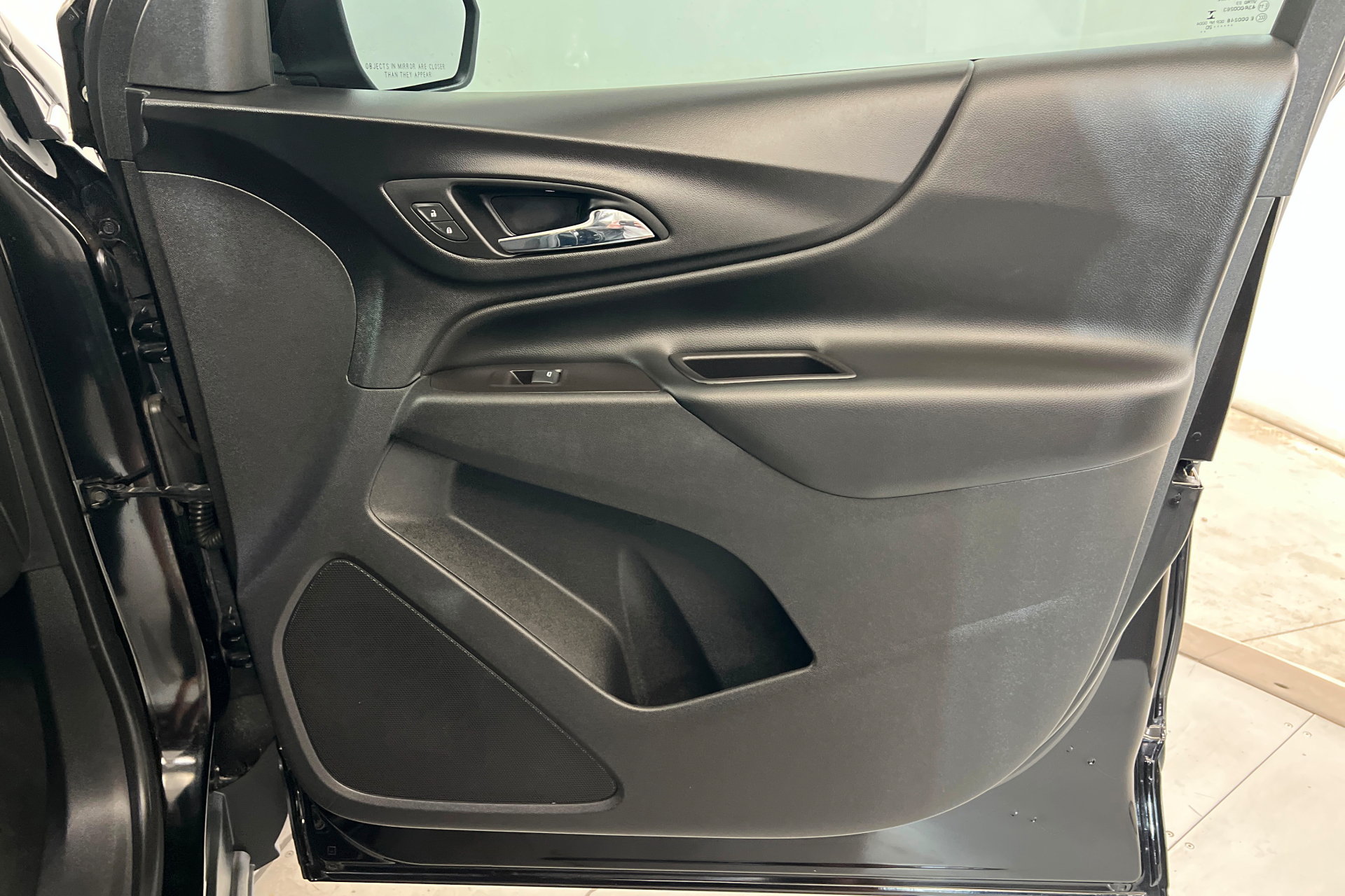 Used 2020 Chevrolet Equinox LT FWD image 24
