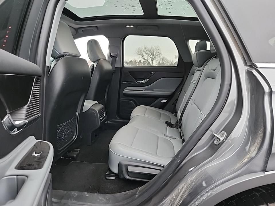 Used 2022 Lincoln Corsair Reserve w/ Equipment Group 201A image 5