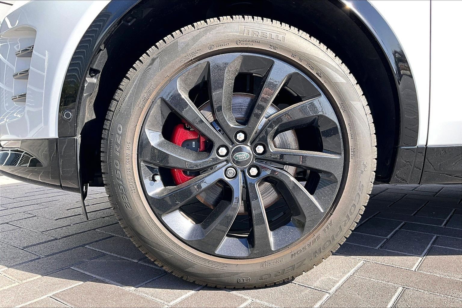 Used 2024 Land Rover Discovery Sport Dynamic SE AWD/4WD image 9