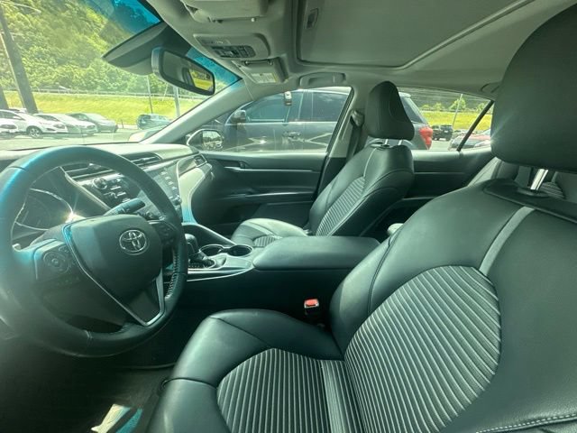 Used 2018 Toyota Camry SE w/ Audio Package FWD image 7