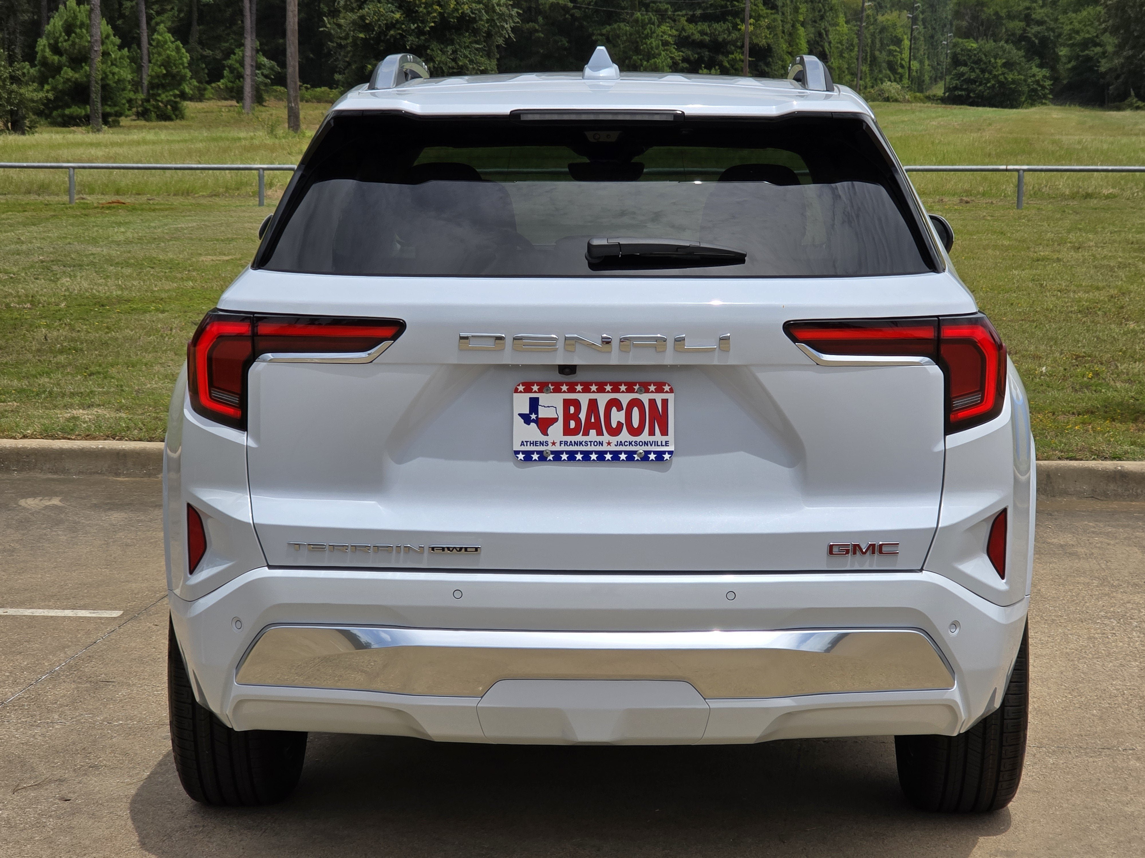 New 2027 GMC Terrain Denali AWD/4WD image 4