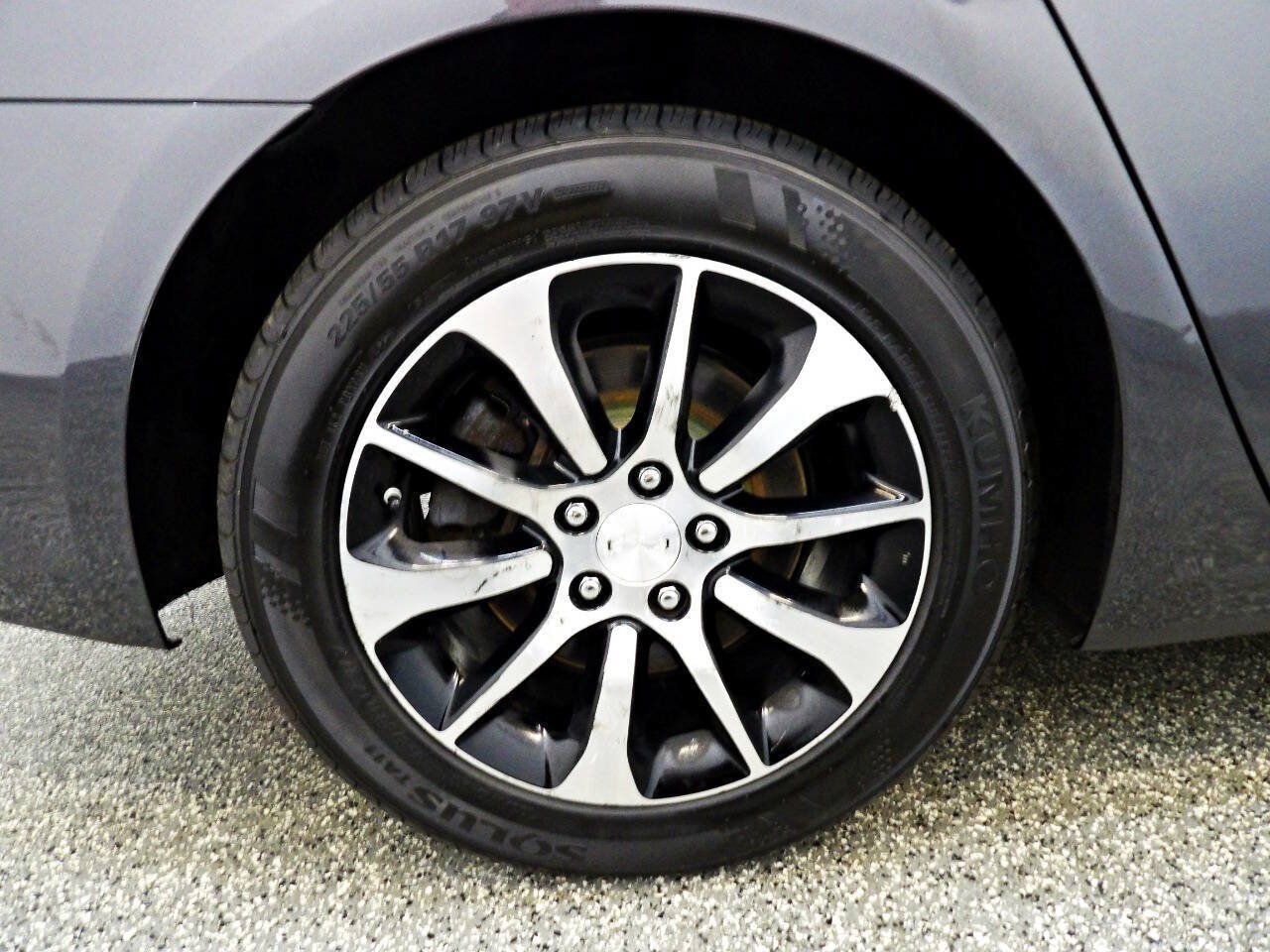 Used 2015 Acura TLX w/ Technology Package FWD image 30