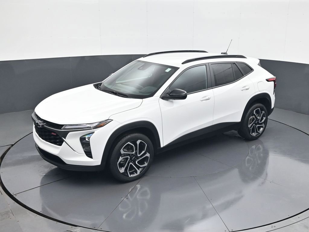 Used 2024 Chevrolet Trax RS w/ Driver Confidence Package image 17