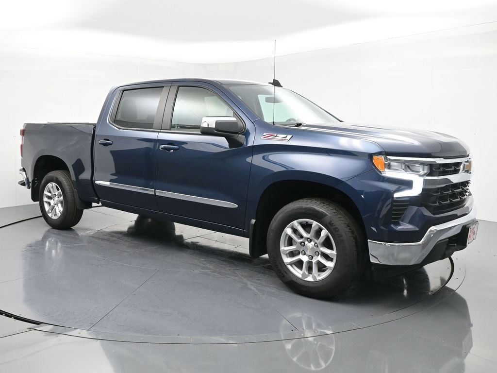 Used 2022 Chevrolet Silverado 1500 LT AWD/4WD image 5