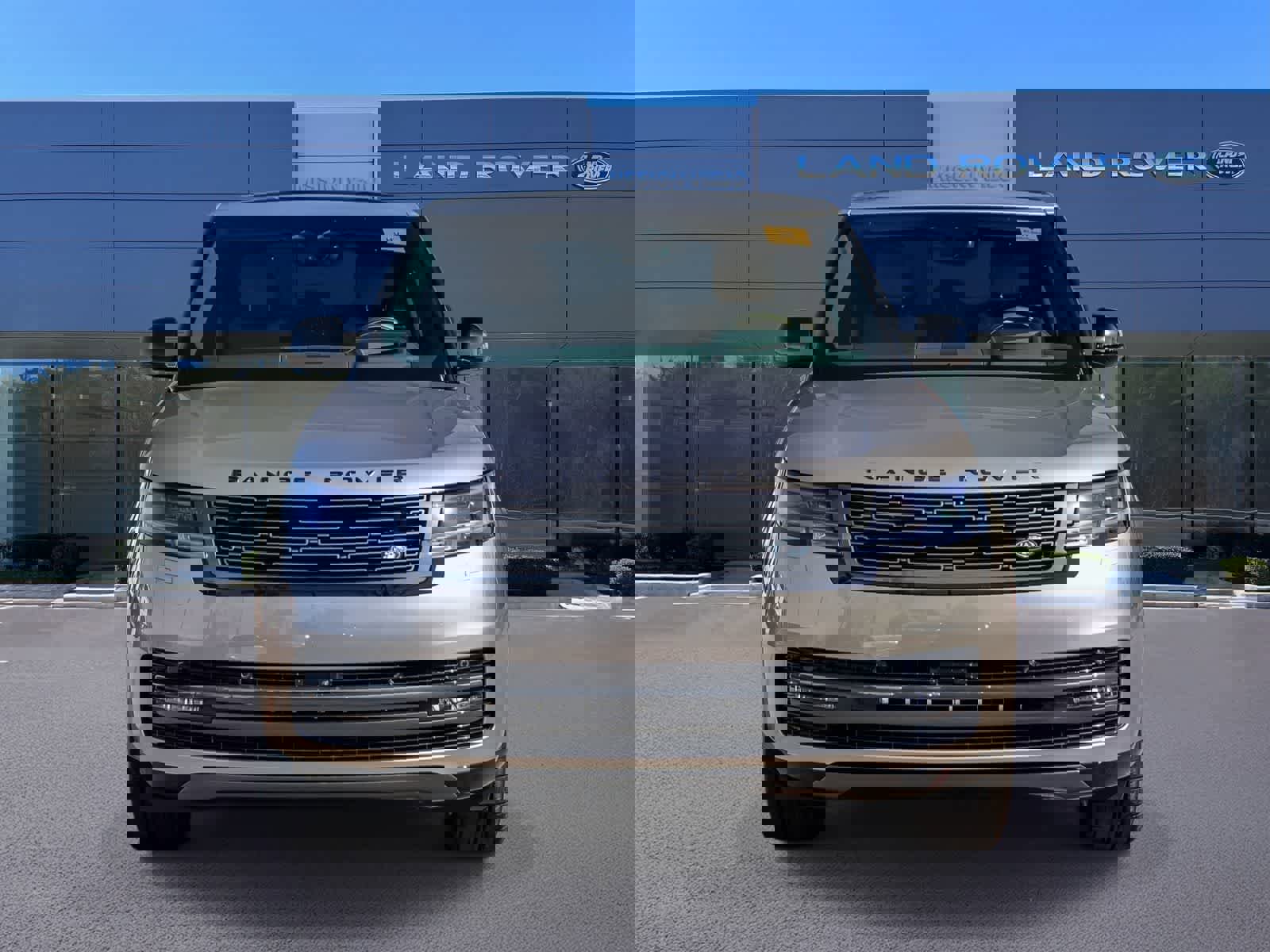 New 2026 Land Rover Range Rover SE video 2