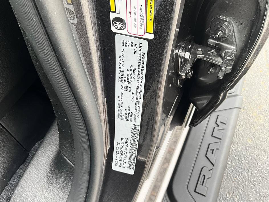 New 2026 RAM 1500 Express AWD/4WD image 36
