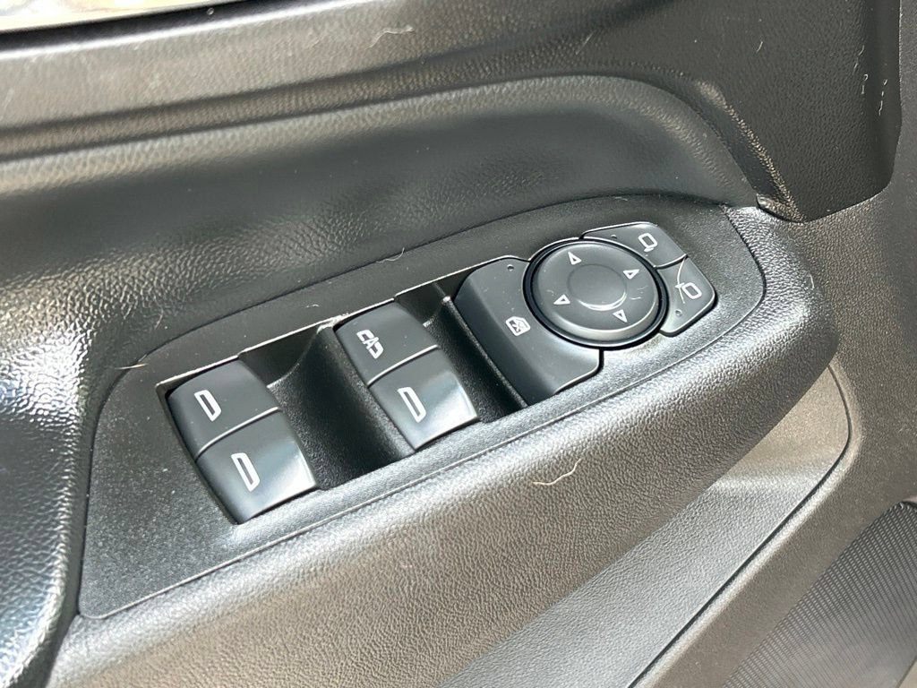 Used 2018 Chevrolet Equinox LT FWD image 19