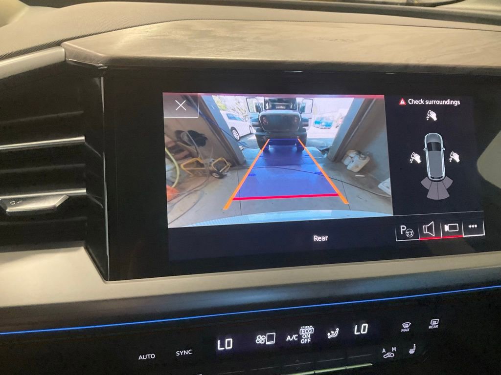 Used 2022 Audi Q4 e-tron Prestige AWD/4WD image 23