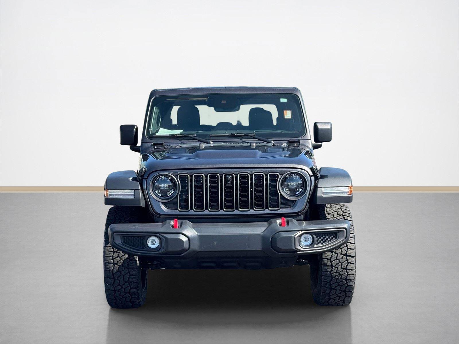 Used 2024 Jeep Gladiator Rubicon w/ Technology Group AWD/4WD image 2